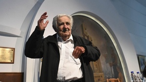 Mujica le pidió a los colombianos que ayuden a Petro, porque "no puede hacer magia" - .::Agencia IP::.