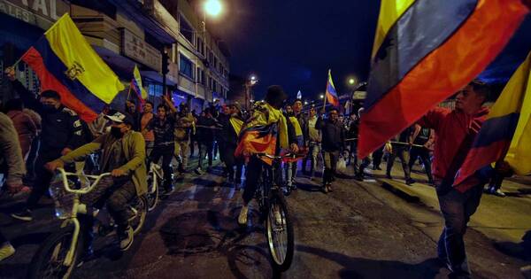 La Nación / Gobierno de Ecuador amplía estado de excepción ante violentas protestas
