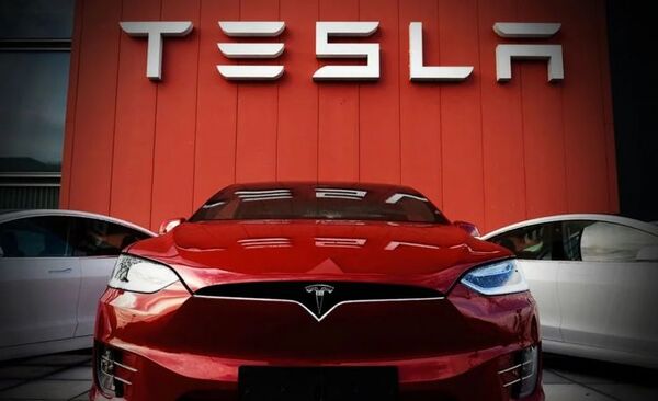Tesla ya no será el líder en la producción de autos eléctricos para 2024