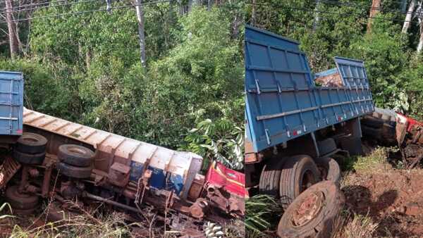 Reventón de neumático causa aparatoso vuelco de camión en Obligado