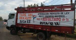 La Nación / Pobladores de Bajo Chaco exigen asfaltar tramo de ruta PY12