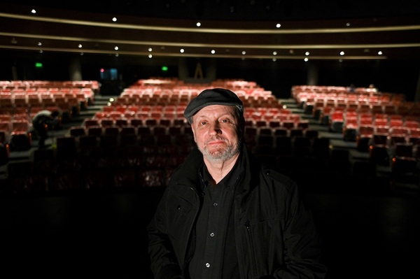 Diario HOY | El cineasta Campanella le devuelve un teatro a Buenos Aires