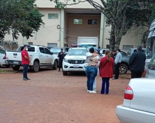 Se enteró por la radio que su hijo se murió