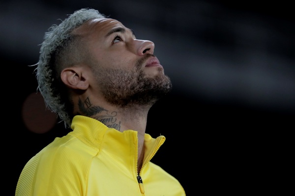 El avión de Neymar realiza un aterrizaje de emergencia en el norte de Brasil - MarketData