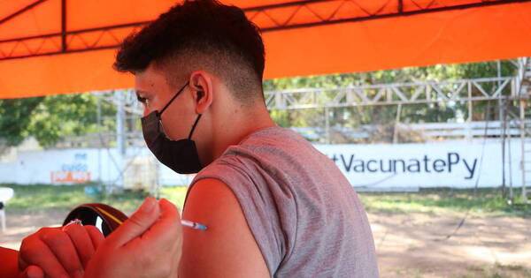 La Nación / COVID-19: “Tenemos vacunas hasta el techo y la gente no se está inmunizando”