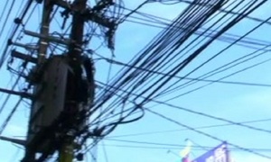 Cableado representa riesgo para peatones - SNT