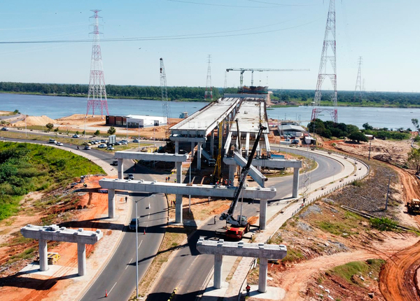 Puente Héroes del Chaco: ya se colocaron 530 vigas de viaductos de acceso