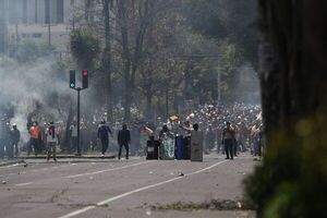 Ecuador bajo protestas: vuelos cancelados y enfrentamientos en Quito - Mundo - ABC Color