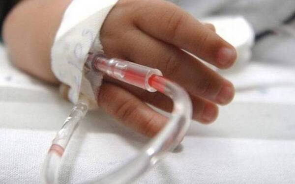 Jueza de la Niñez ordenó que una bebé reciba transfusión de sangre pese a que los padres se negaron por creencias religiosas