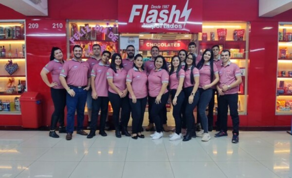 Flash Importados lleva 35 años en el comercio esteño