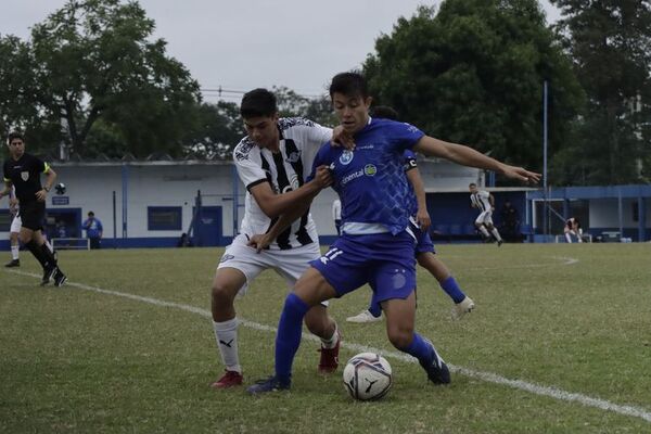 Libertad acaricia el título en la Sub 18 - Fútbol - ABC Color