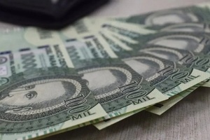 Presidente Abdo decreta reajuste del salario mínimo en 11%