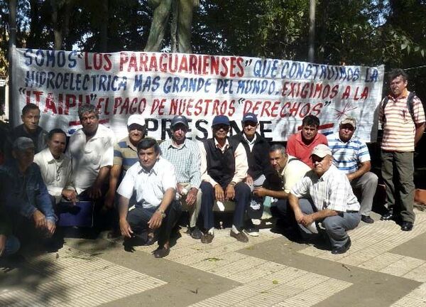 Ley de indemnización a exobreros de Itaipú será imposible de cumplir, dijo Cáceres  - Nacionales - ABC Color
