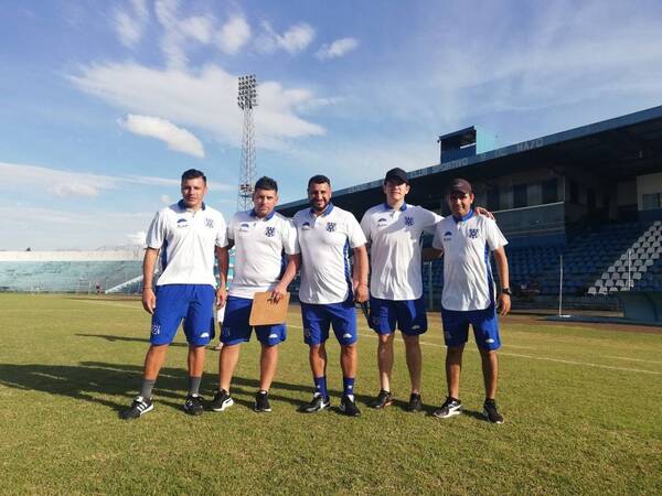 Crónica / Mario Jara se hizo cargo del plantel del 2 de Mayo