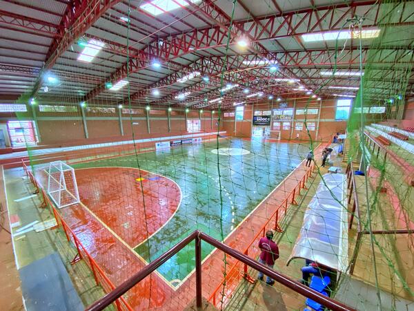 Arreglan polideportivo municipal de Hernandarias - Noticde.com