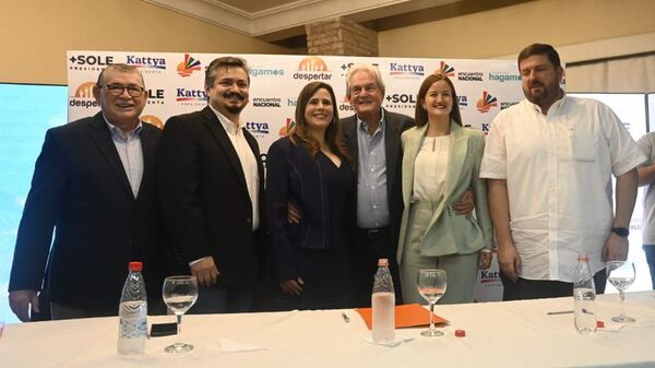Crean alianza de lista de senadores contra “escombros y delincuentes” de la ANR - Política - ABC Color