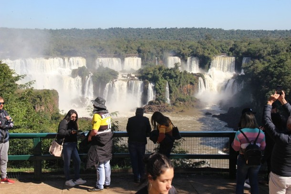 Más de 72.000 visitantes en frontera durante feriados entre abril y junio - Noticde.com