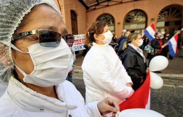 Diario HOY | Nombran a casi 4.000 profesionales contratados en Salud Pública