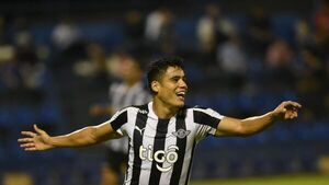Libertad golea en Villa Elisa y acaricia el título