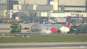 Un avión se incendió tras el colapso del tren de aterrizaje en Miami - Megacadena — Últimas Noticias de Paraguay