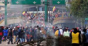 La Nación / Ecuador: suman dos los muertos en protestas y alertan sobre “riesgo” para la democracia