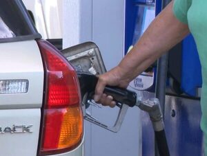 Reducción de impuestos a combustibles se extiende hasta julio · Radio Monumental 1080 AM