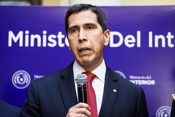 Paraguay confirma que policías acompañaron a tripulantes de avión venezolano - Mundo - ABC Color
