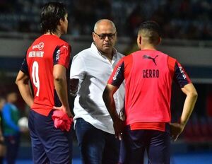 “Al que no quiera pasar la pelota a Moreno Martins, le arrancamos la cabeza y le sacamos del equipo” - Cerro Porteño - ABC Color