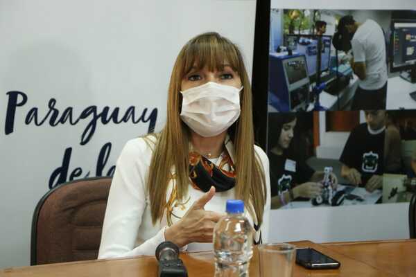 Ministra de Trabajo insta a denunciar a quienes no paguen el nuevo salario mínimo