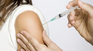 Diario HOY | Clínicas aplica vacuna contra VPH a niñas a partir de 9 años en adelante
