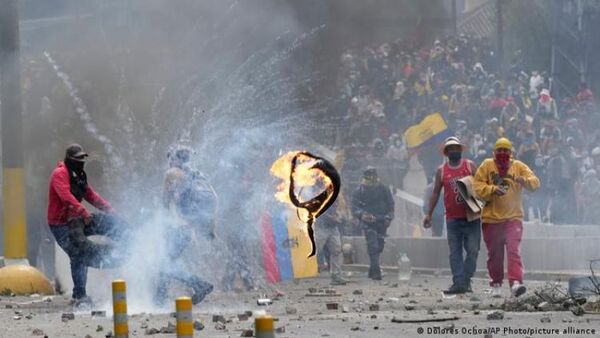 Protestas indígenas en Ecuador dejan 18 policías desaparecidos tras ataque