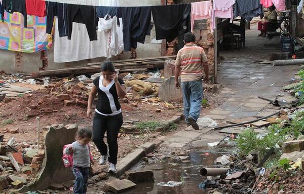 Triste situación: miles de familias pasan hambre con un sueldo insuficiente