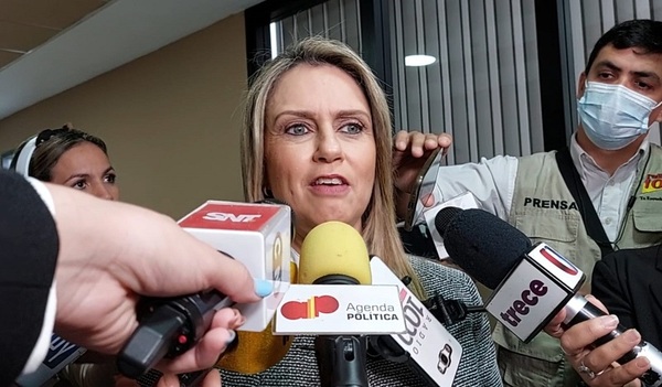 Diputada Vallejo pide aprobación del proyecto que eleva pena a hechos de corrupción.