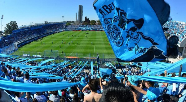 Prohíben a un hincha de fútbol el ingreso a los partidos de su equipo por millonaria deuda de prestación alimentaria