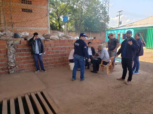 Realizan allanamientos por caso del robo de camión cargado de soja - Noticiero Paraguay