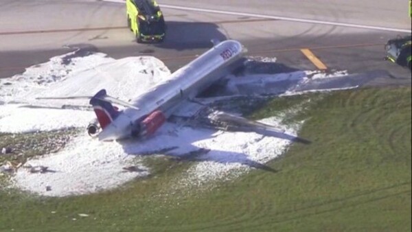 Diario HOY | Un avión de pasajeros se incendia al aterrizar en Miami