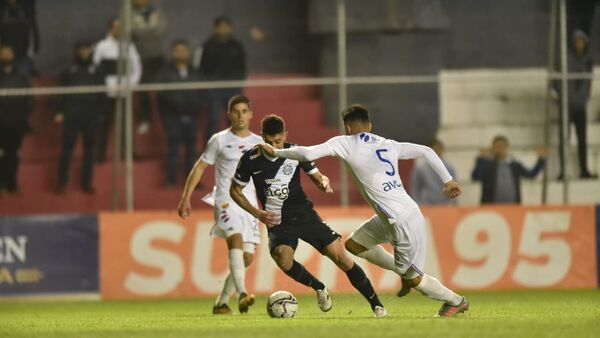 Nacional frena a Olimpia en La Visera