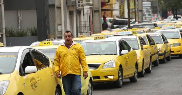 La Nación / Taxistas evalúan incrementar tarifa