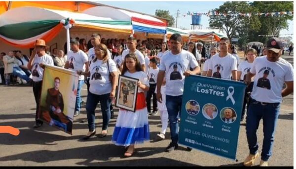 En desfile, solicitan libertad para secuestrados  - Radio Imperio