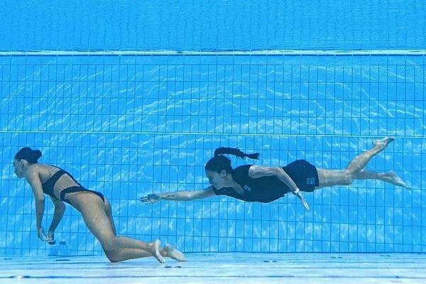 Crónica / Brutal!!! La entrenadora que le salvó la vida a su pupila en el Mundial de Natación