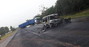 La Nación / Un fallecido en choque entre camión y camioneta en Caaguazú