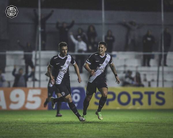 Crónica / Ale Silva jugó su partido N° 250 con la casaca del Decano