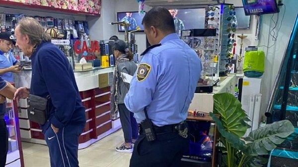 Intentan estafar a anciana en comercio de Ciudad del Este | Noticias Paraguay