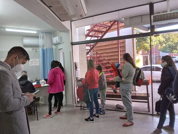 COVID, en aumento: 900 casos nuevos - Nacionales - ABC Color