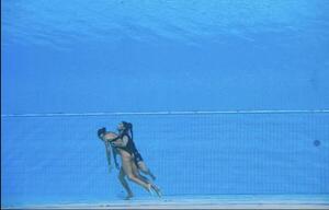 Nadadora se desmaya, pero la rescatan a tiempo en el Mundial de Natación en Budapest