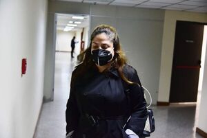 Caso “agua tónica”: chicana de Patricia Samudio suspende por quinta vez audiencia preliminar - Nacionales - ABC Color