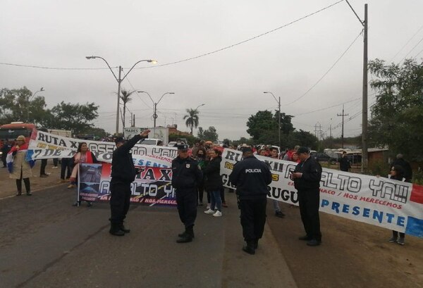 Diario HOY | Levantan manfiestación en Puente Remanso tras lograr compromiso de senadores