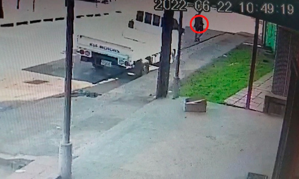 Estacionó su vehículo y cuando volvió ya no pudo arrancar porque le robaron la batería - OviedoPress