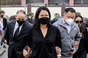 Keiko Fujimori vuelve a eludir la prisión preventiva mientras es investigada - Mundo - ABC Color
