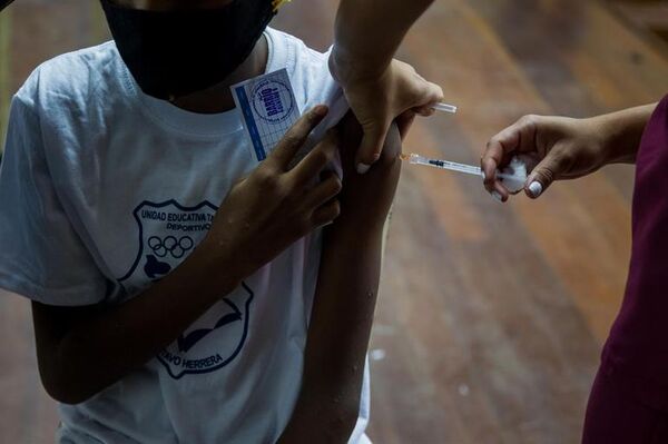 “Me vacuno en mi aula” seguirá en las escuelas y colegios - Nacionales - ABC Color